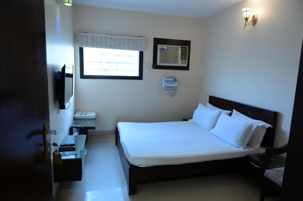 Maharani Regency Hotel Panchkula Luaran gambar